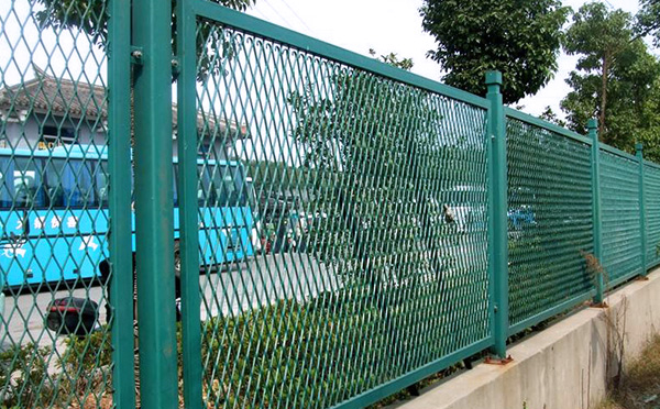 鋼板網護欄網 鋼板網護欄網